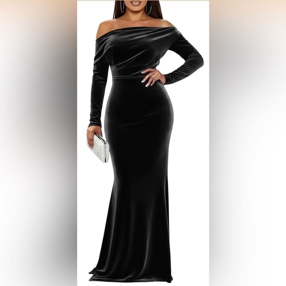 Chic Off-Shoulder Black Velvet Gown